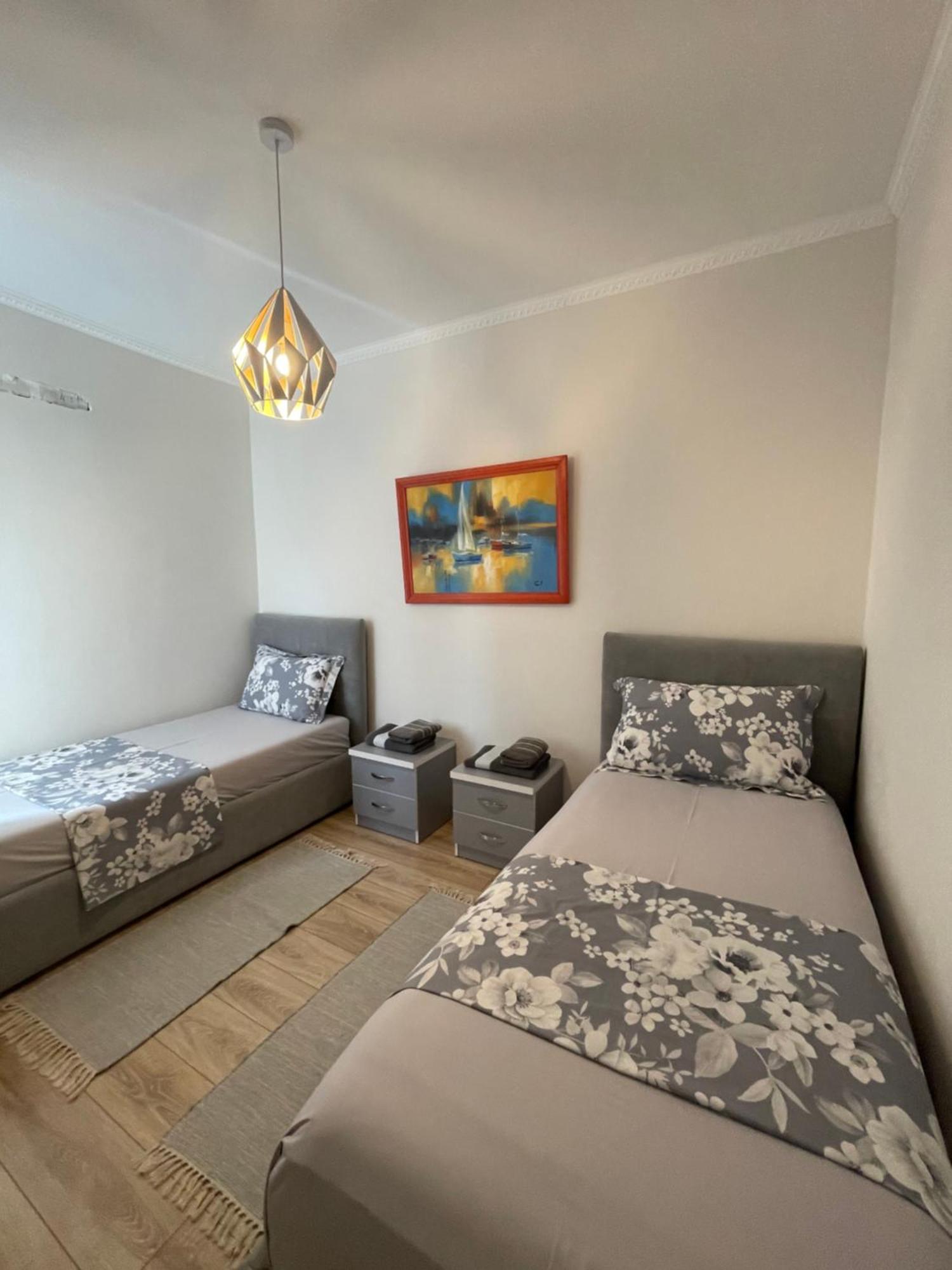 Peak Apartment Modern Durres City Centre #2 ภายนอก รูปภาพ